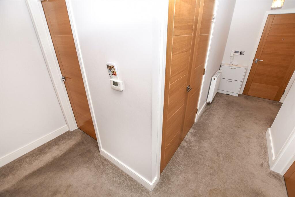 L-Shaped Entrance Hall