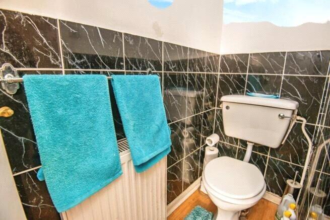 Cloakroom/Wc