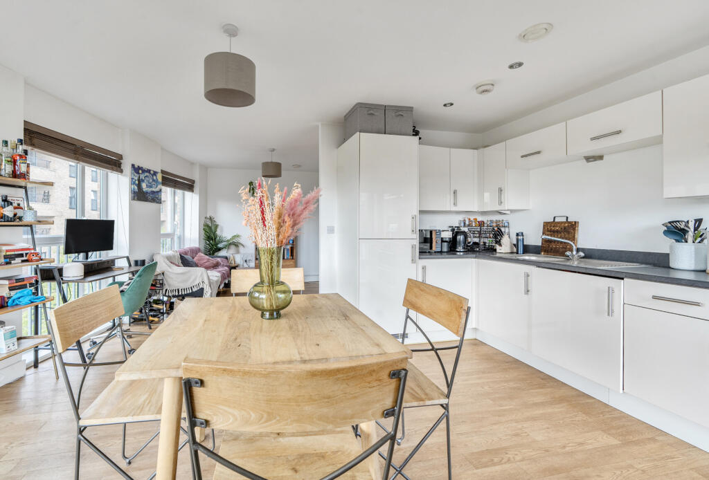 1340493-9-68a2ef5...