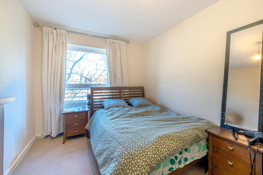 16 Greenbank Cour...