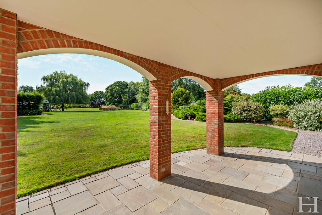 8617805-exteriorW...