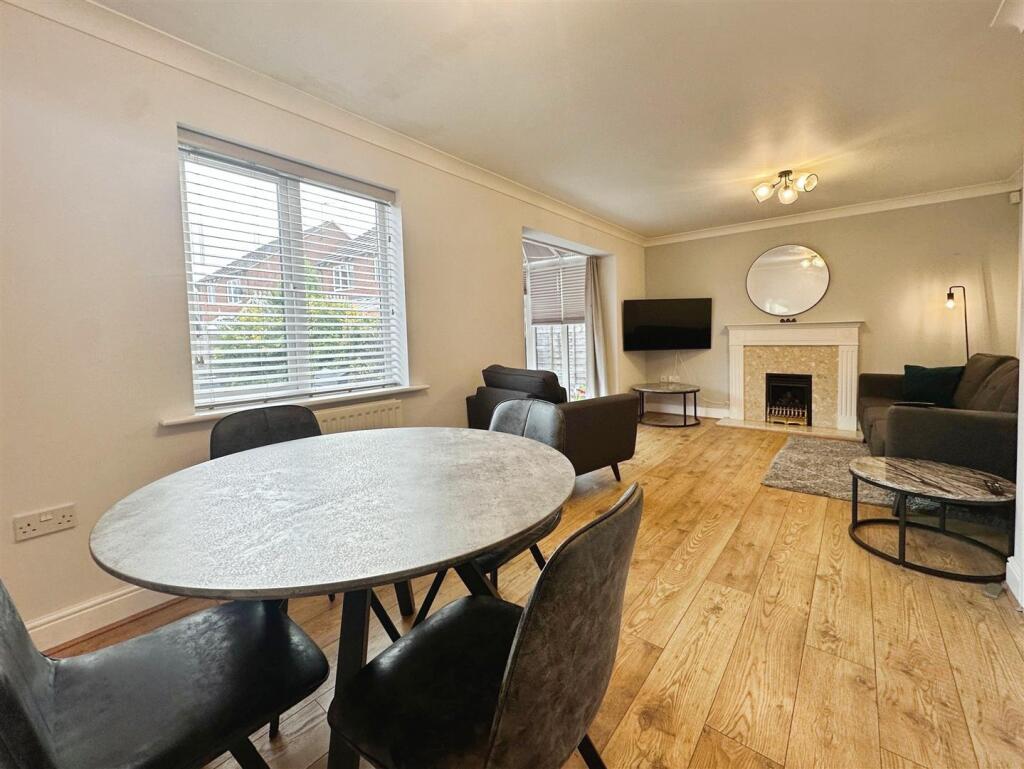 b9c804c9--49B2-AF51-68F50638AA22-62512-000014DF7E5