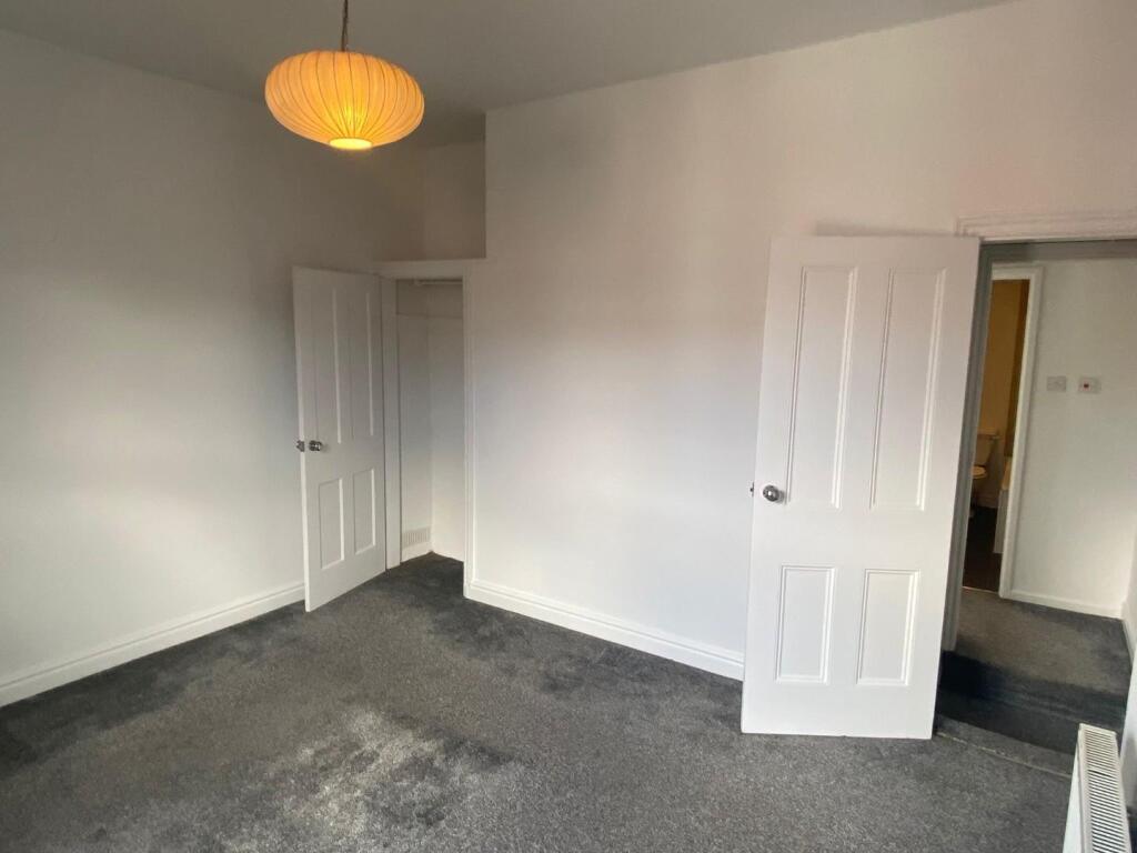 Bedroom 1 2.jpg