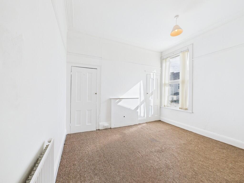 CAM03974G0-PR0204...