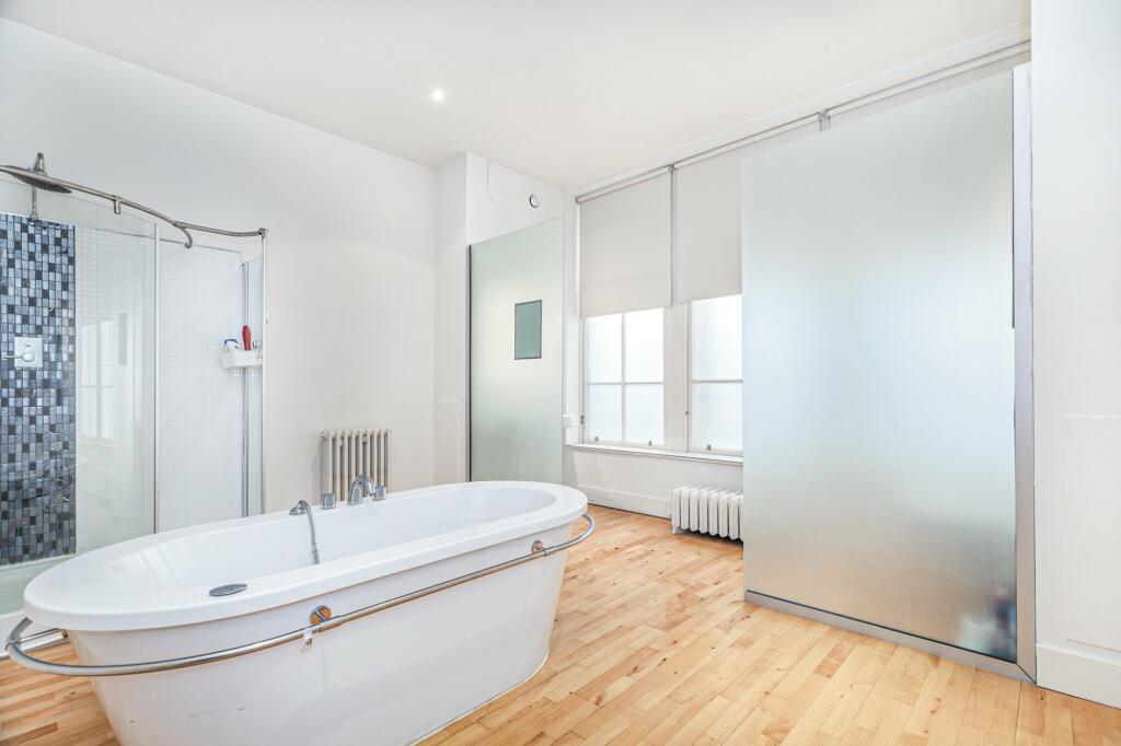 En Suite Bathroom