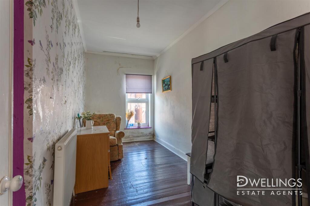 DWELEST- 6 St Paul's St West, DE142BP-0015.jpg
