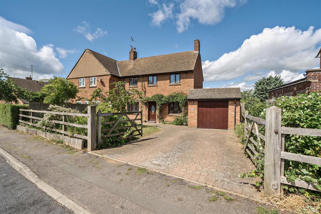 60 Kingsley Road, Silverstone (2).JPG