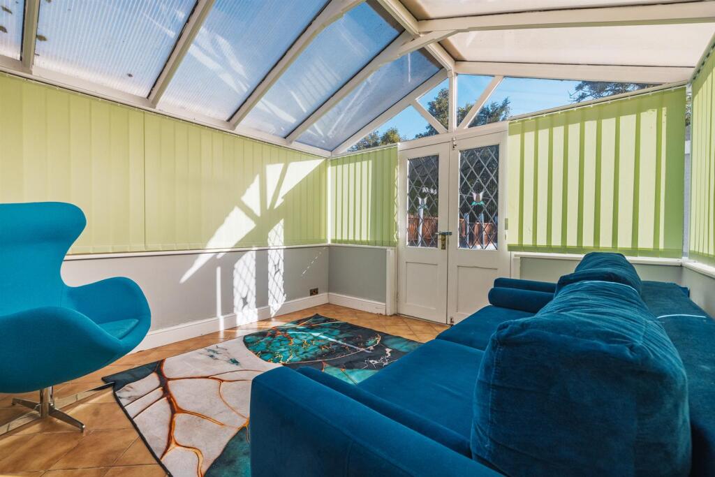 207, Brookhurst Avenue-22.jpg