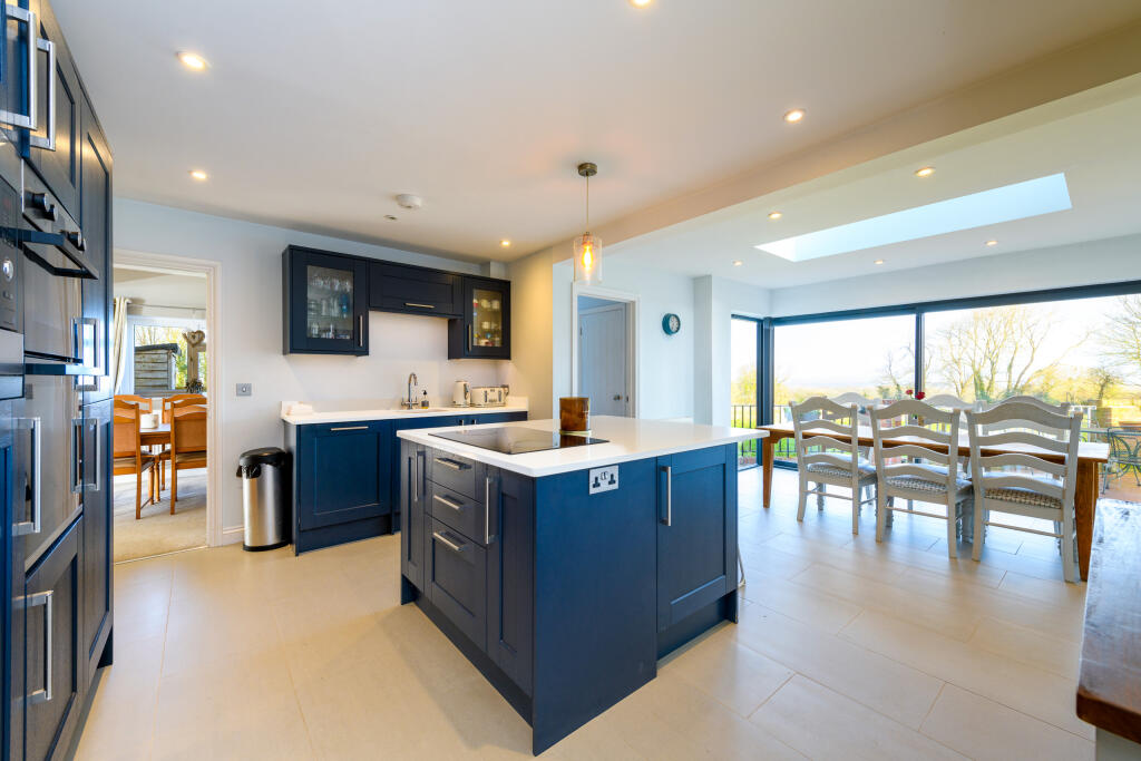 Open Plan Kitchen/Dining Area
