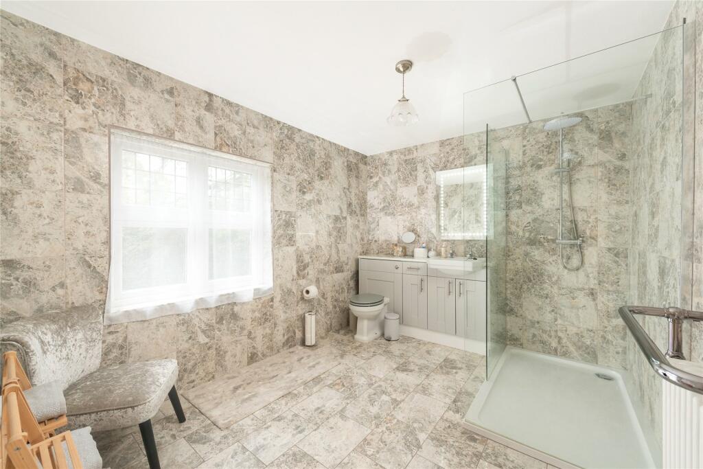 Family Shower Room