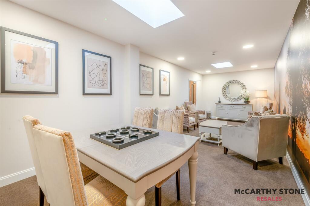 Homeowners Lounge