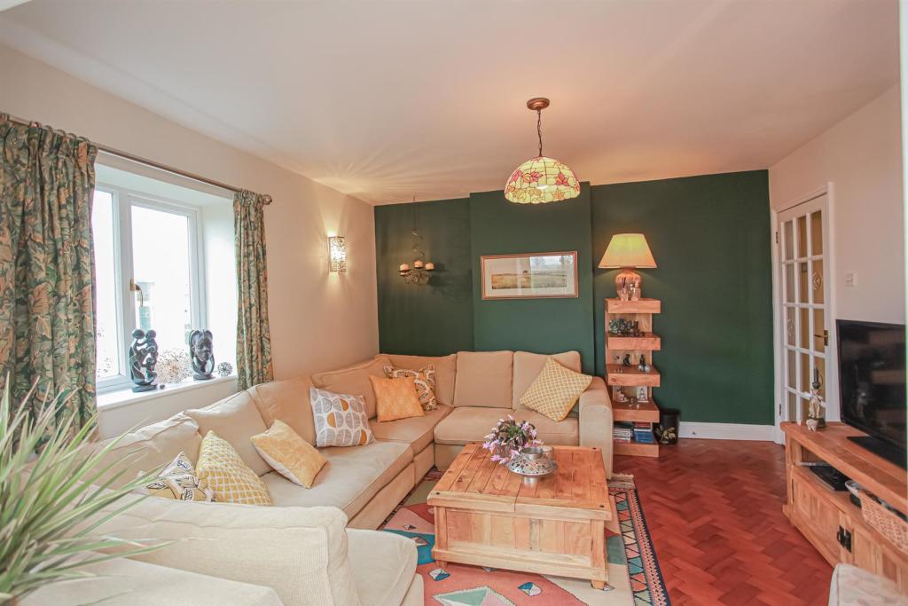 2nd reception room.jpg