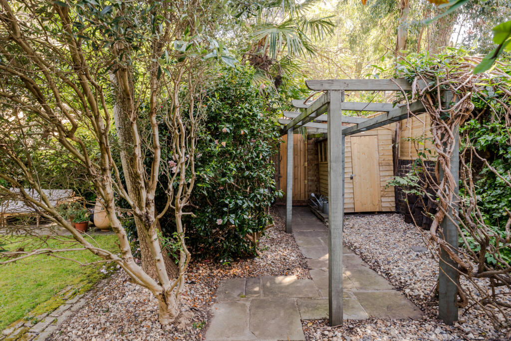 280450 - 35 Durand Garden-24.jpg