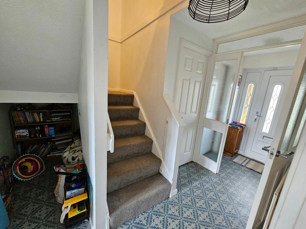 ENTRANCE PORCH