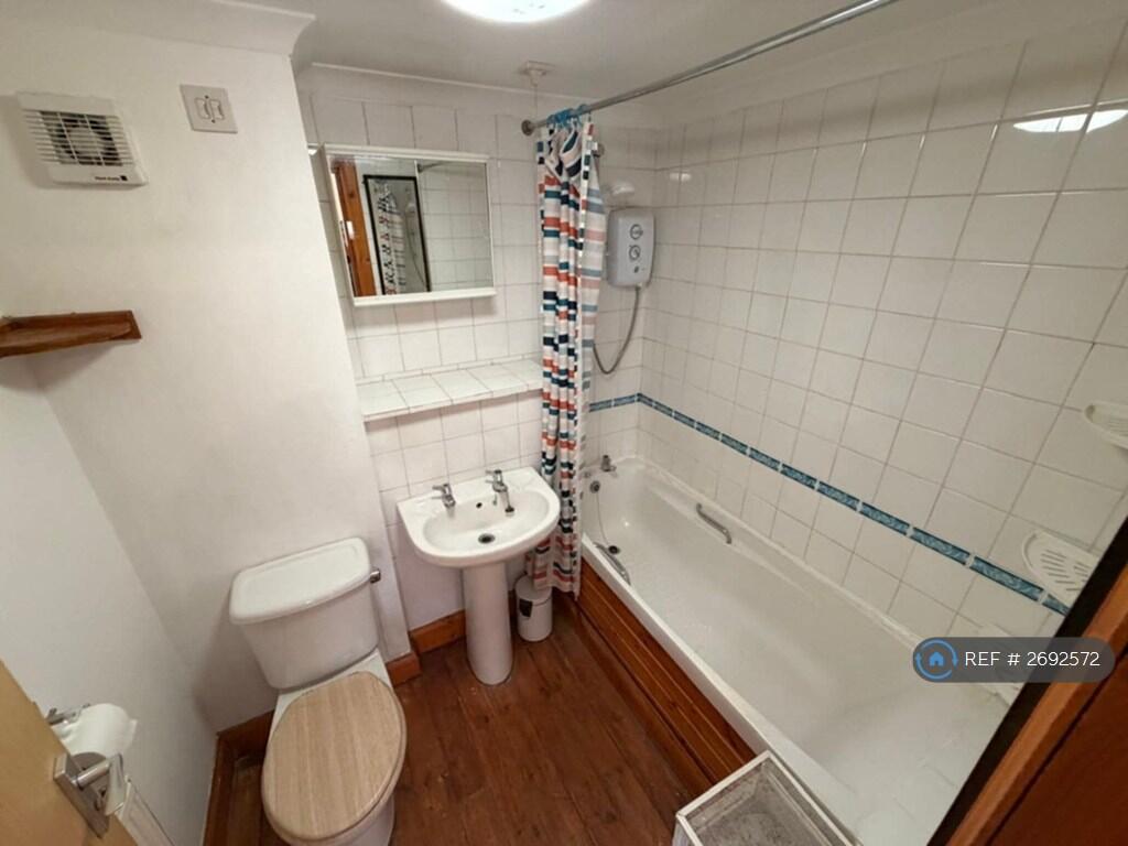 Bathroom Shower Bath