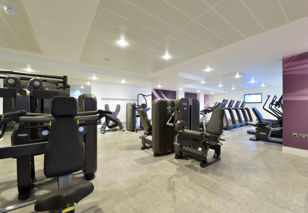 EB_Case-Study_Detail_75-Kensinton-HS_03-1.jpeg