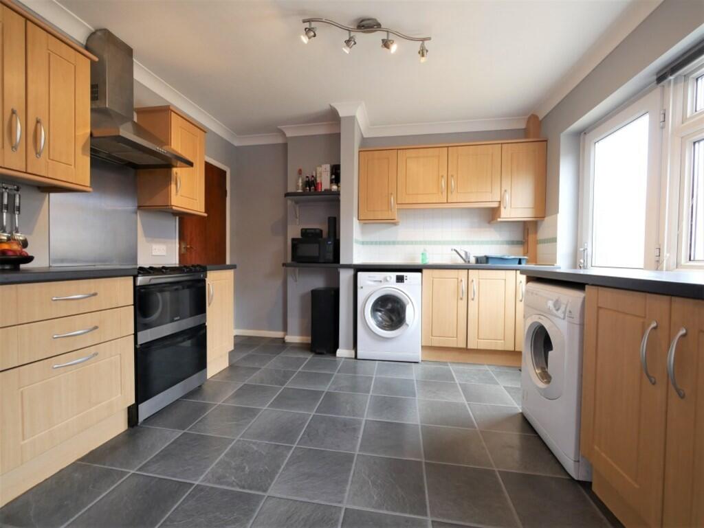 KITCHEN AND DININ...