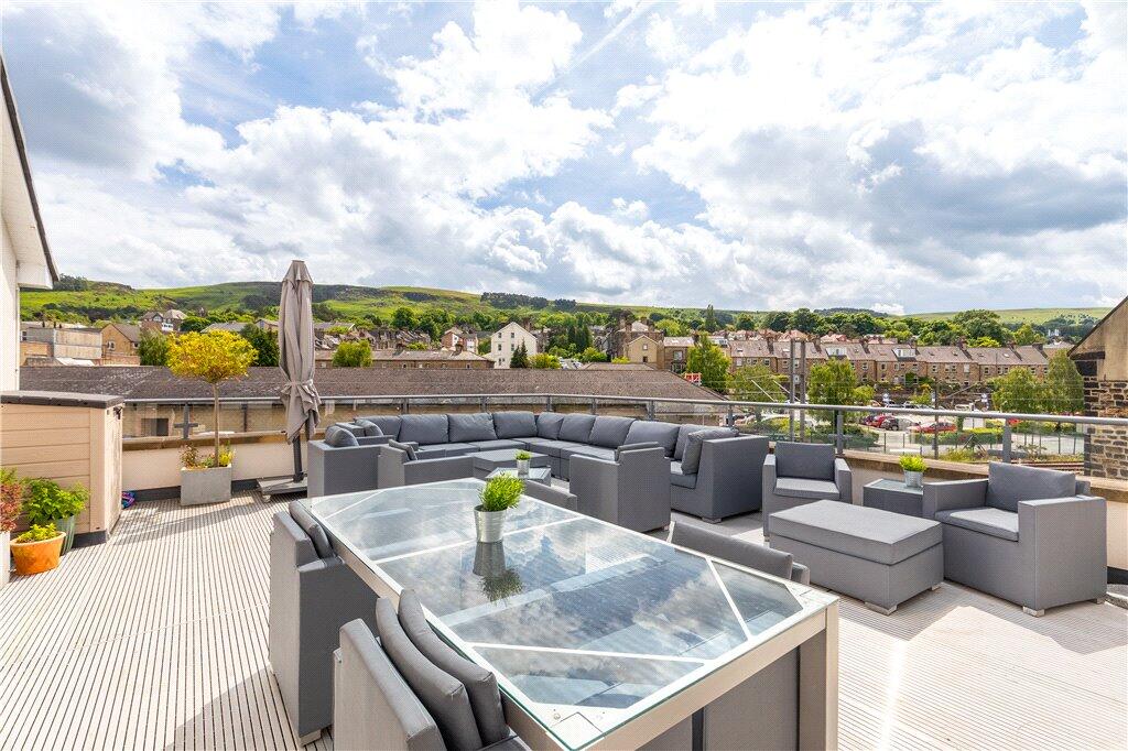 Spacious Terrace