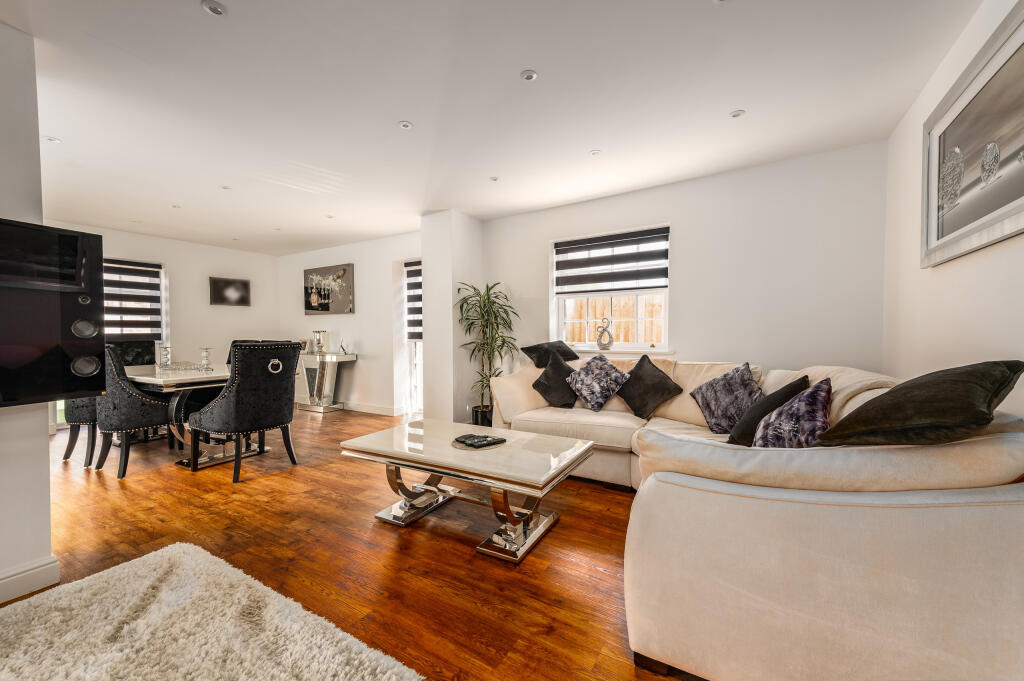 42 Stonald Road-13