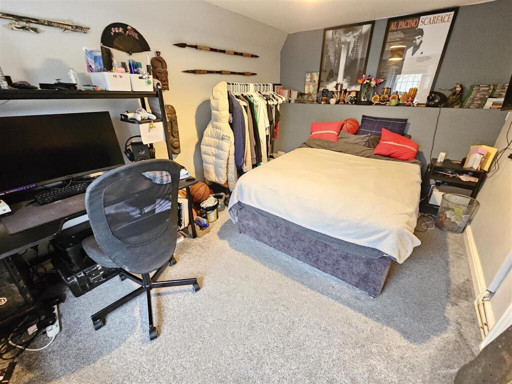 Bedroom 2.jpg