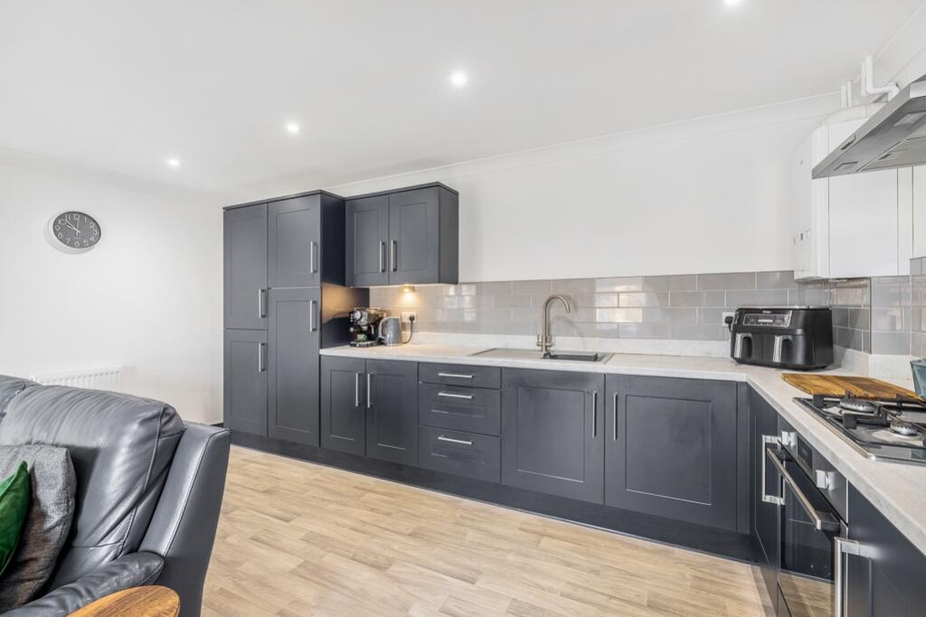 5 Sewell Way (Spalding)-13