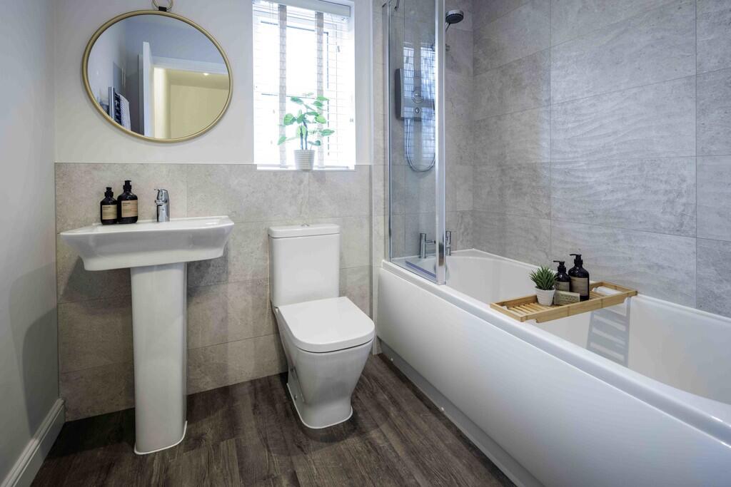 Bathroom 1 - Cran...