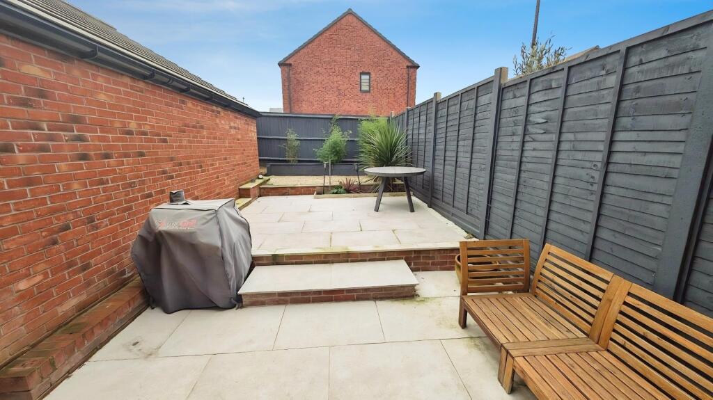 508 Dowsell Way rear garden a.jpg