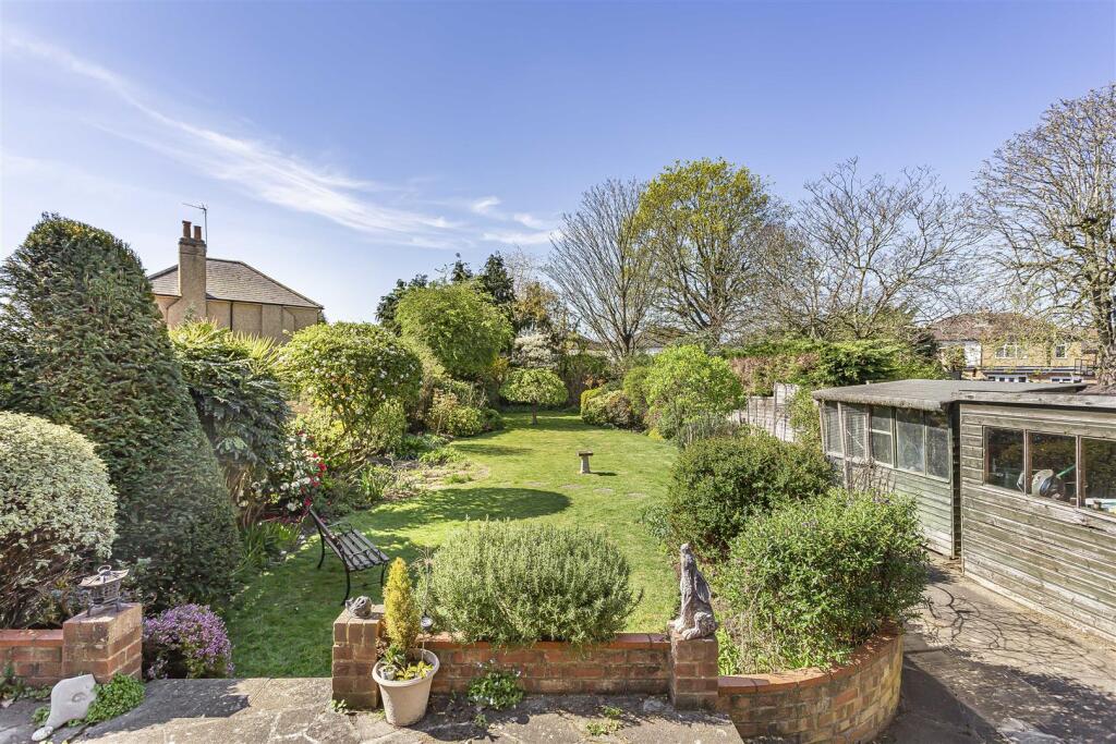 Garden2 Stanwell Road.JPG