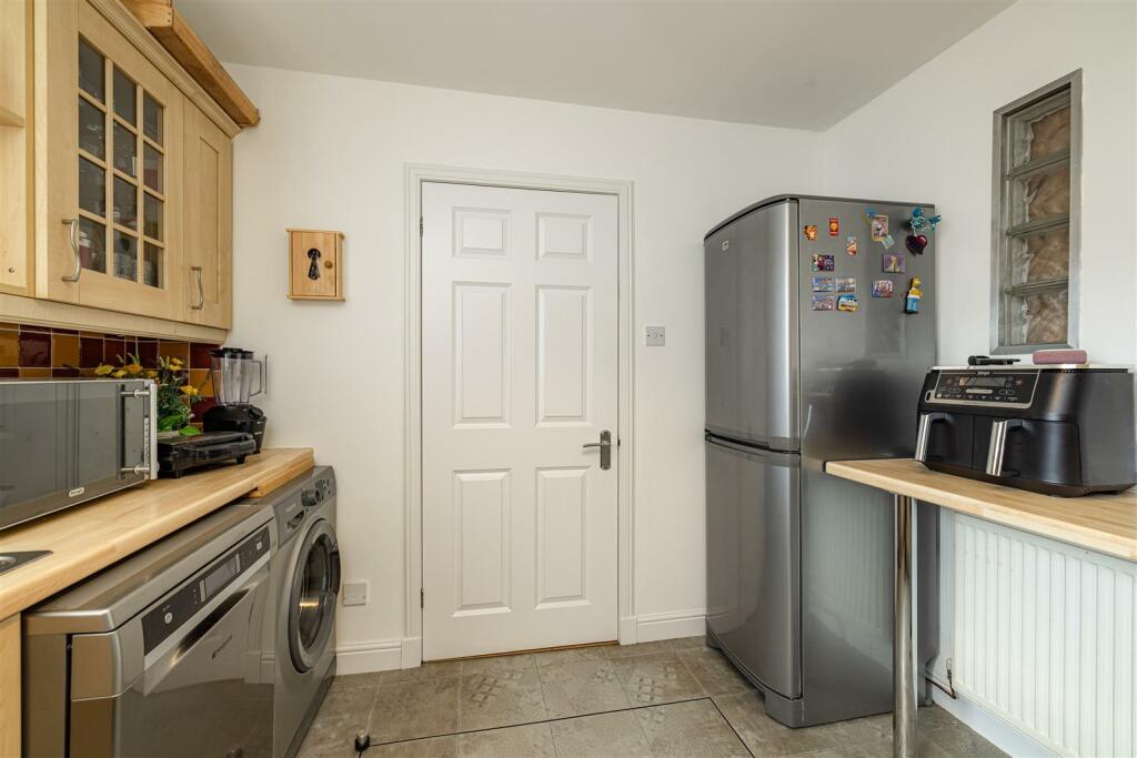 8 Tweedbank Avenue Tweedbank 28.JPG