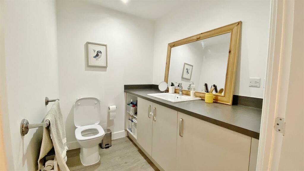 Cloakroom/Utility