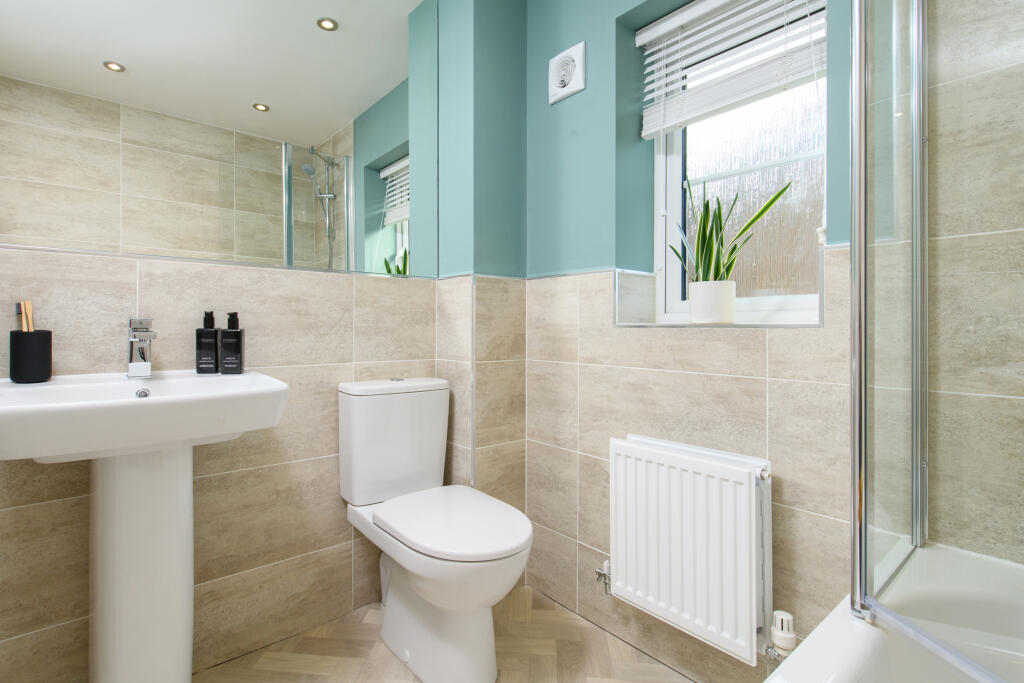 Inside view 4 bedroom Chester main bathroom