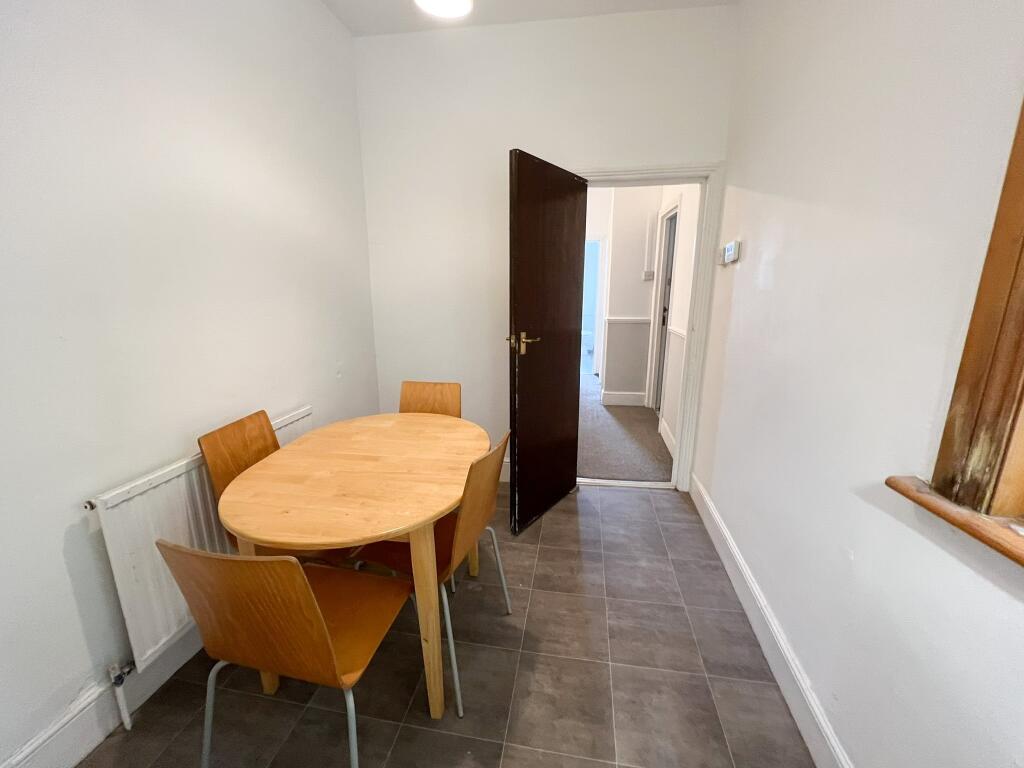 Dining room.jpg
