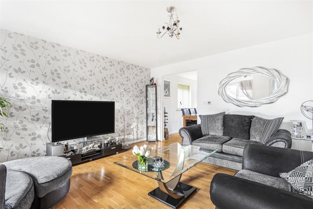 Wrens Avenue Lounge.jpg