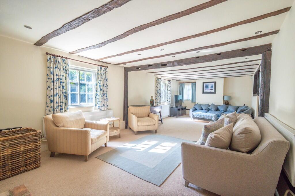 Red House, 11 New...