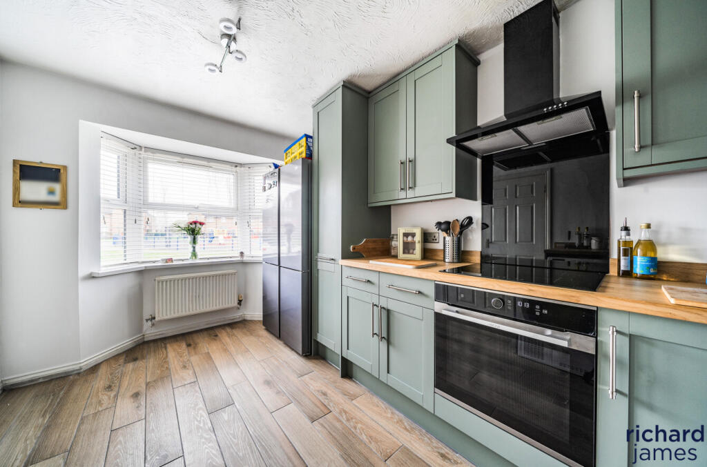 70e5bded655a47c4b43e769a2784f394