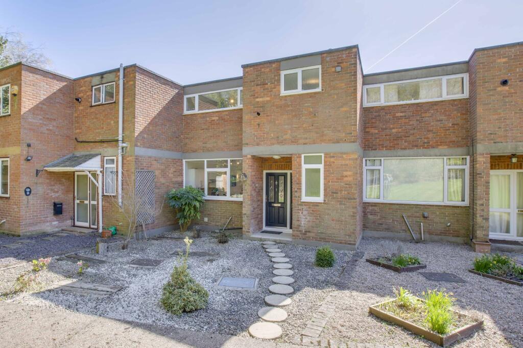 7 Eastern Drive, SL8 5HQ (LOW RES)-13