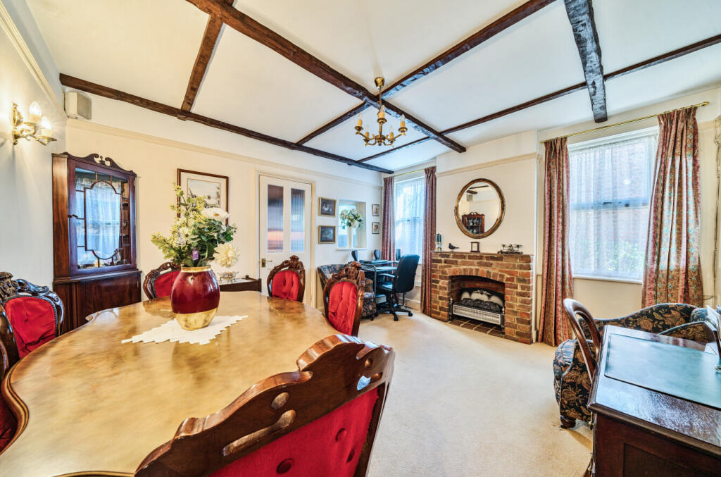 1360635-6-68dba62...