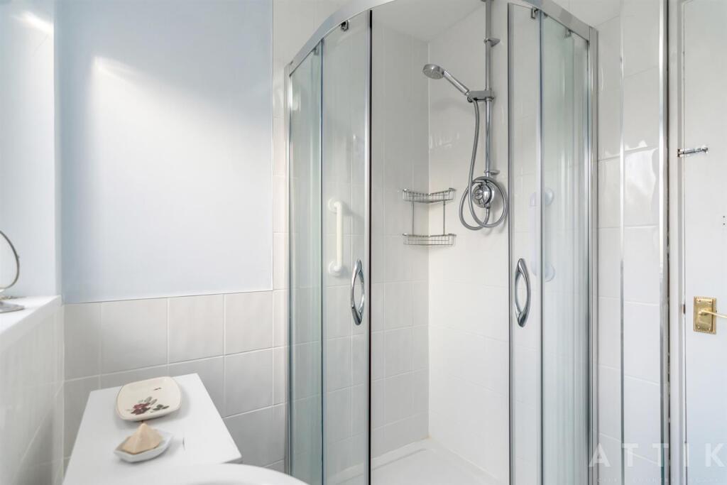 113 Bedingfield Crescent Halesworth IP19 8EH (9).j