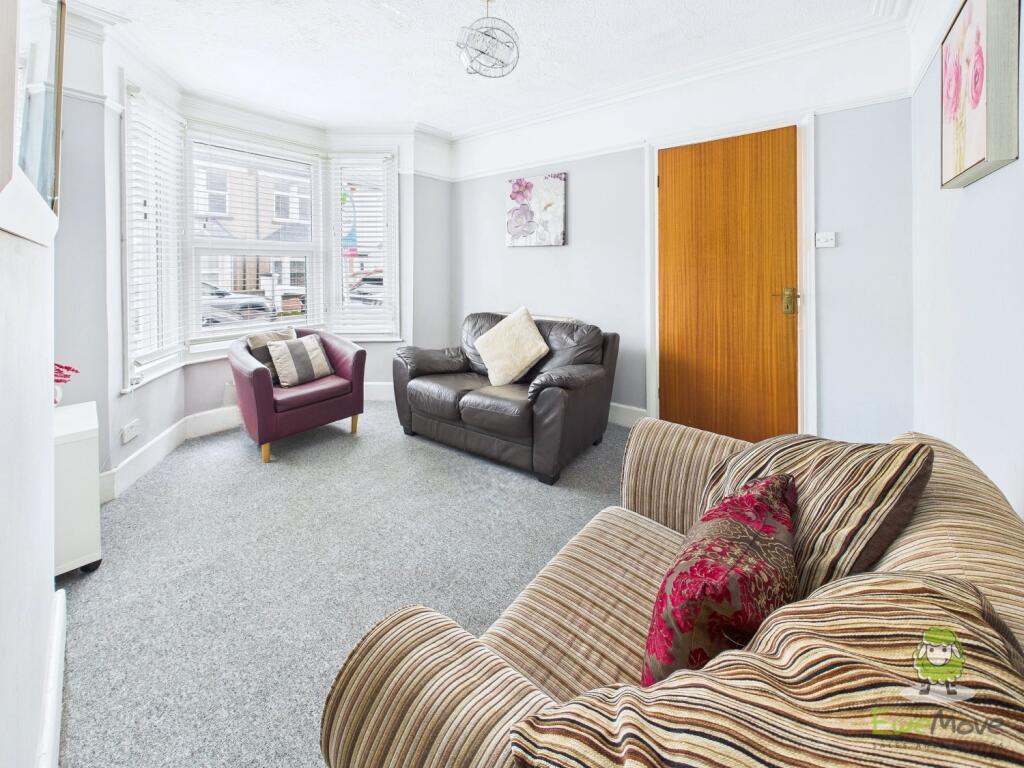 CAM01543G0-PR0162-STILL004