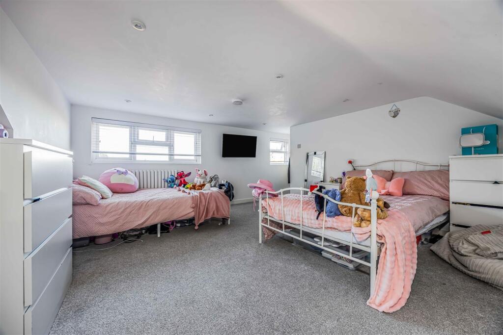 155 High Lawn Way, Havant-Small-PorticoMarketing-S