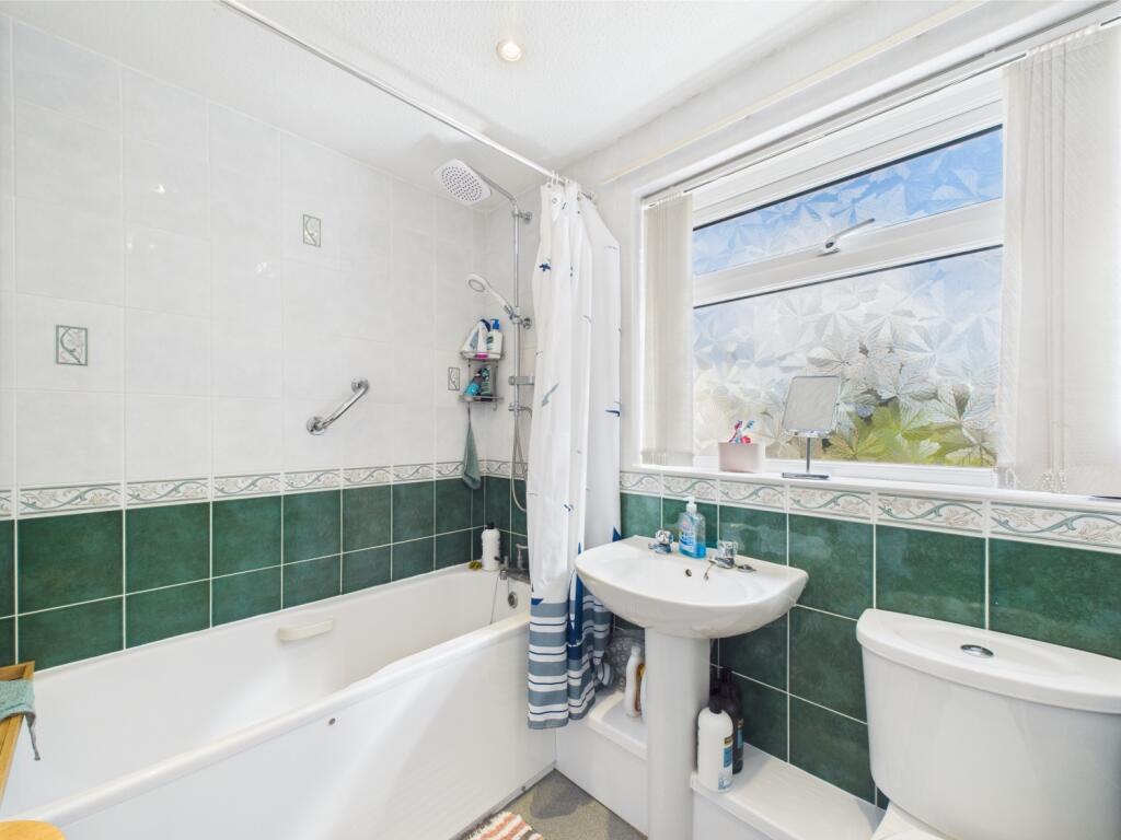 CAM02023G0-PR0140-STILL008