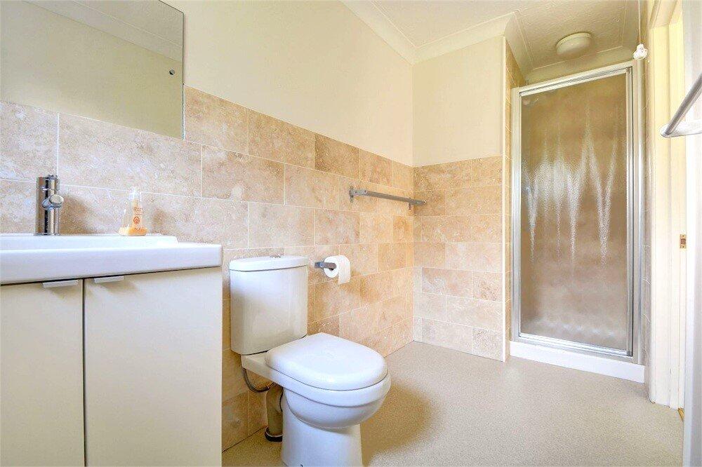 En-Suite Bathroom