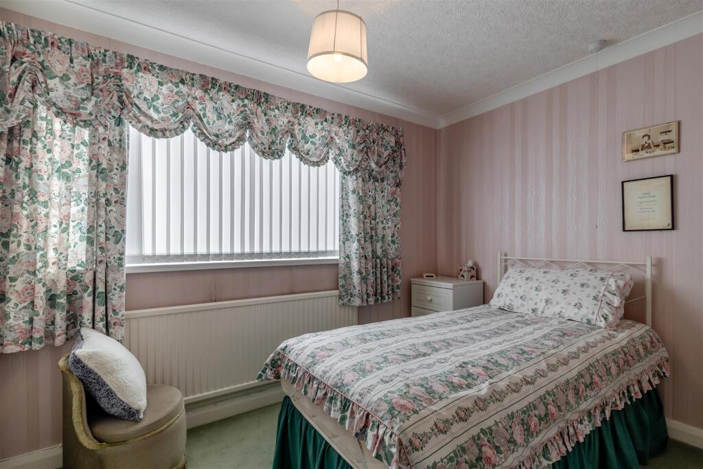 8641854-interior14.jpg