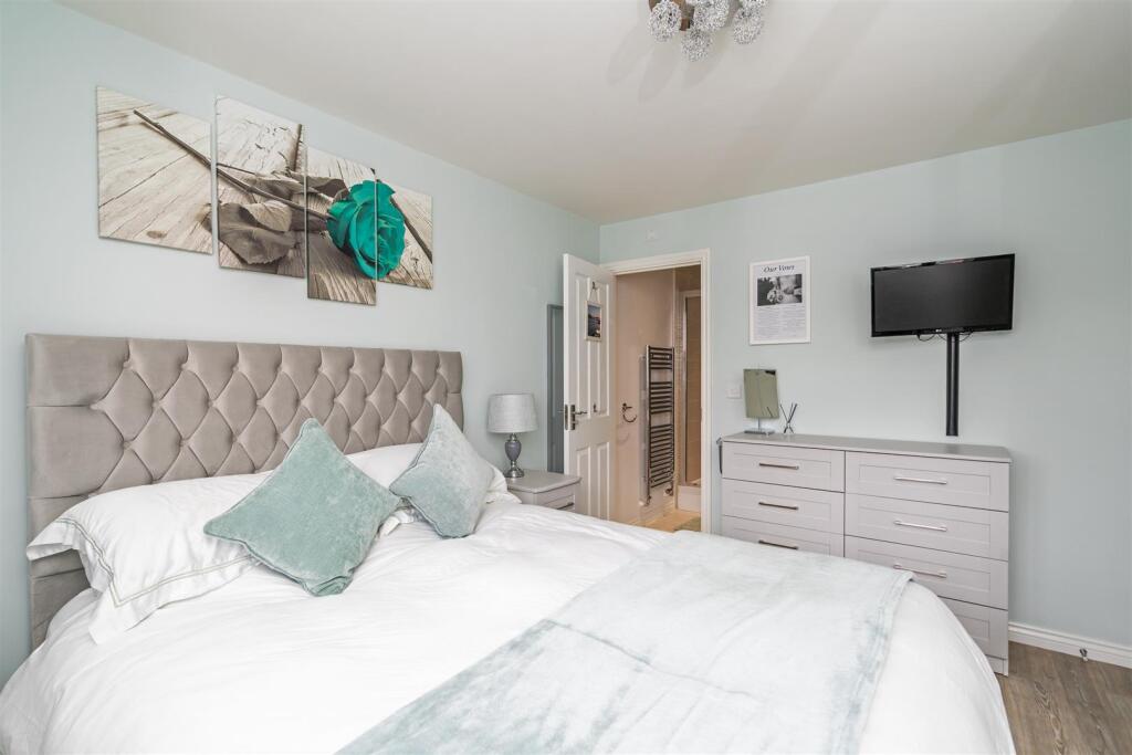 35 Barton Drive_9.jpg