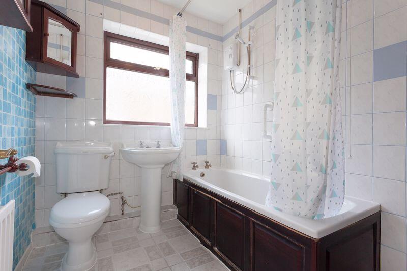 GROUND FLOOR BATHROOM