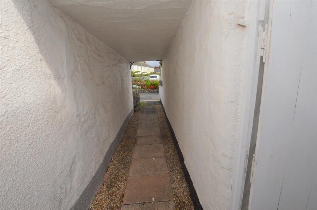 Side Passageway