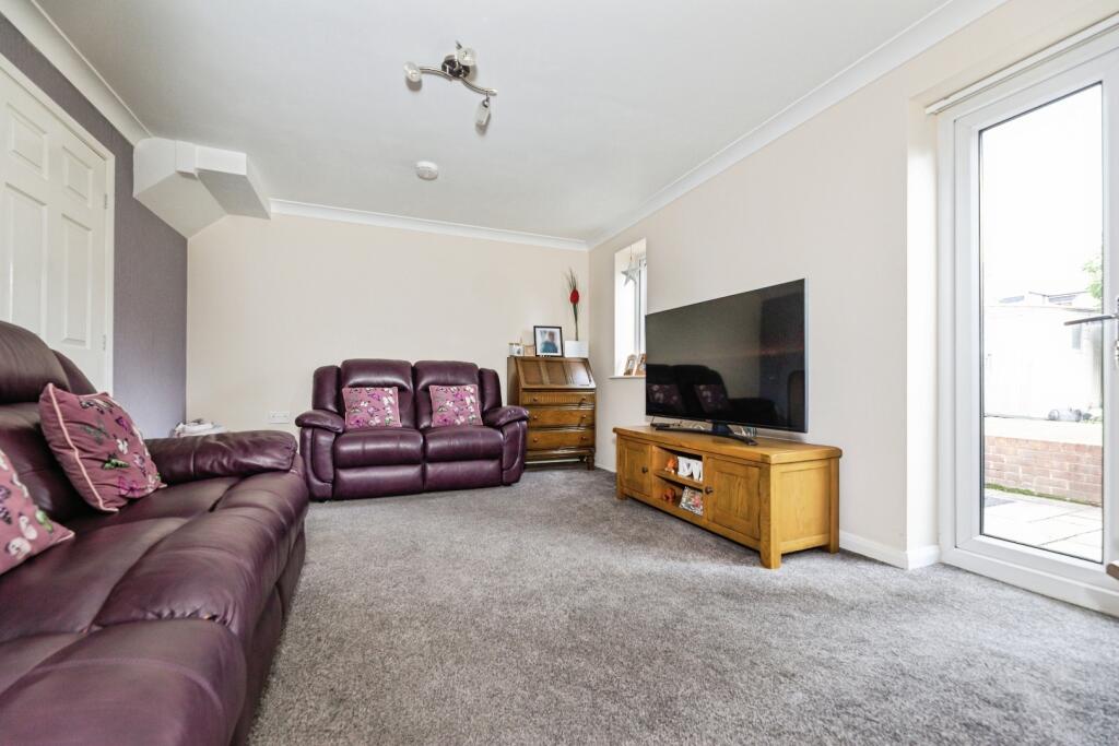 pbox-living_room-332083.jpg