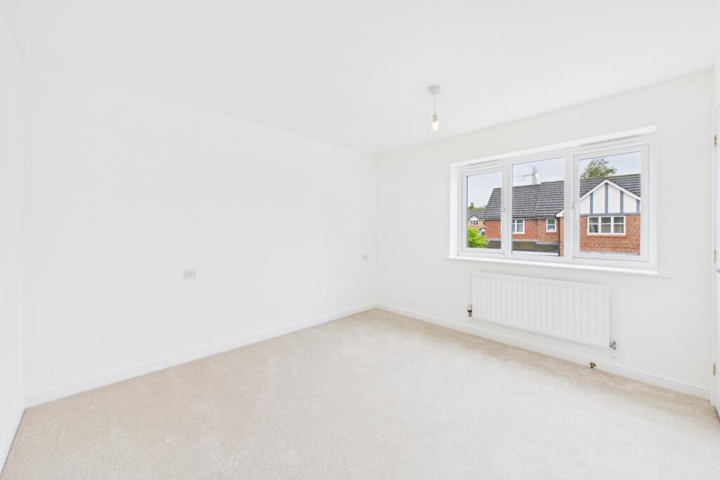 CAM03162G0-PR0335-STILL008