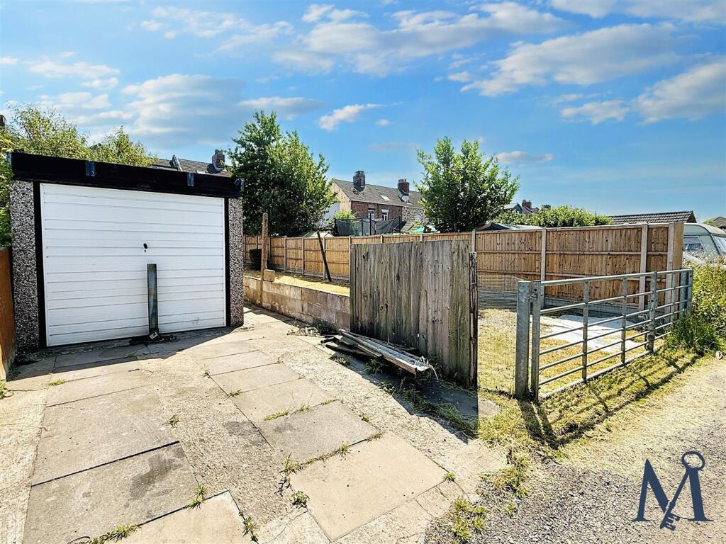 Single Garage