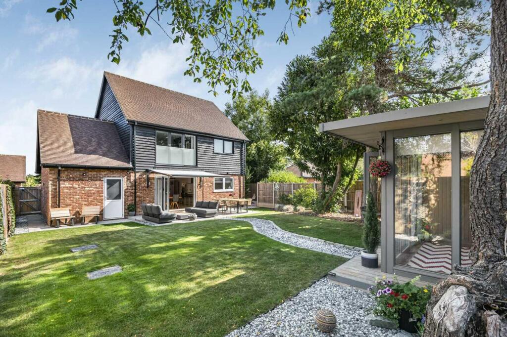 Garden room to rear elevation